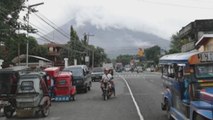 Regresa a casa un tercio de los 38.000 evacuados por el volcán filipino Mayon