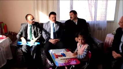 Lösemi Hastası Elmalı, Karnesini Evinde Aldı