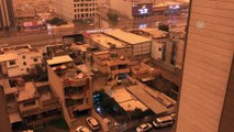 Güneyden gelen toz bulutları Erbil'de hayatı olumsuz etkiliyor - ERBİL