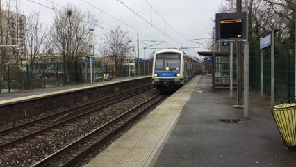 Z 22500 ( MI 2N ) - RER E - Les Boullereaux - Champigny