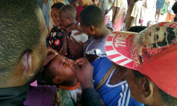 Polisi Evakuasi Korban Campak Dan Gizi Buruk ke RSUD Agats