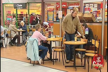 Just for laughs_ Chiếc điện thoại chết tiệt