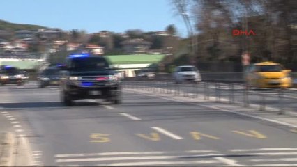 Cumhurbaşkanı Erdoğan, Camiden Dışişleri Bakanı Çavuşoğlu'yla Ayrıldı