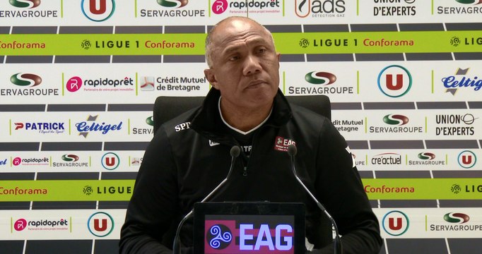 Le point presse d'Antoine Kombouaré avant Amiens-Guingamp