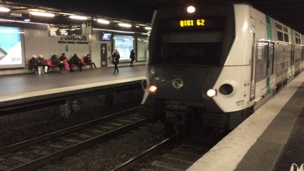 Z 1600 ( MI 09 ) - RER A - Auber