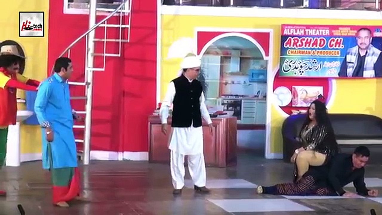 AE_AEE_TERI_ZOJA_MAJIDA_ZAFRI_KHAN_NASIR_CHANUTI_-_COMEDY_STAGE_DRAMA_CLIP