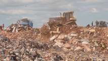 Amor y odio a tan sólo horas de que se cierre el basurero más grande de Latinoamérica