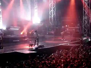 Muse - Hysteria, PalaLottomatica, Rome, Italy  12/1/2006