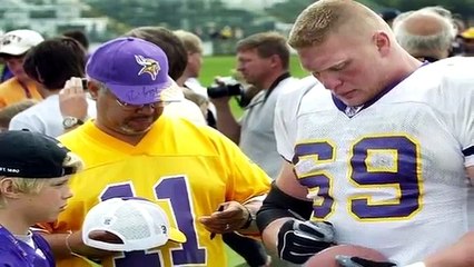 10 WWE Wrestlers That Played Other Sports