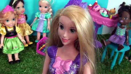 Anna and Elsa Toddlers End of School Party - Laptop Games Fun Kids Play Toys and Dolls Fun Summer