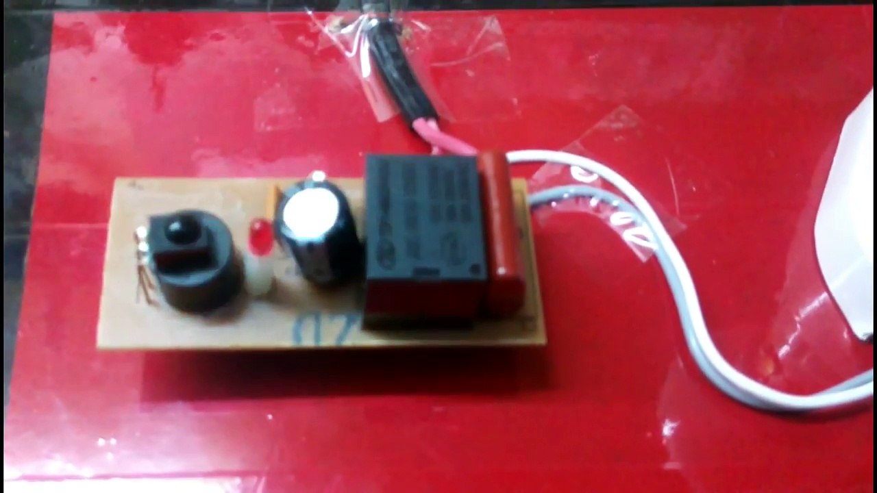 Remote Control Light Bulb Switch â™¦ ECE EEE Mini Project â™¦ School Science Project
