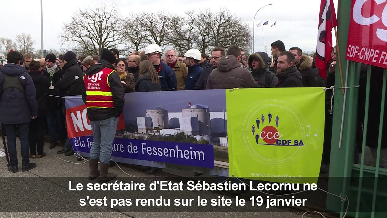Manifestation devant la centrale de Fessenheim
