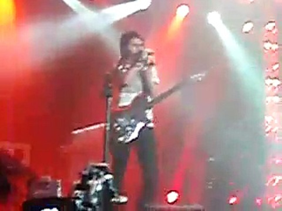 Muse - Hysteria, Press & Journal Arena, Aberdeen, UK  11/6/2006