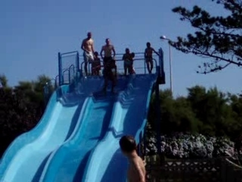 Les aventures de toto : toto au camping