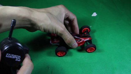 Cette voiture peut voler - Velocis Racing Car