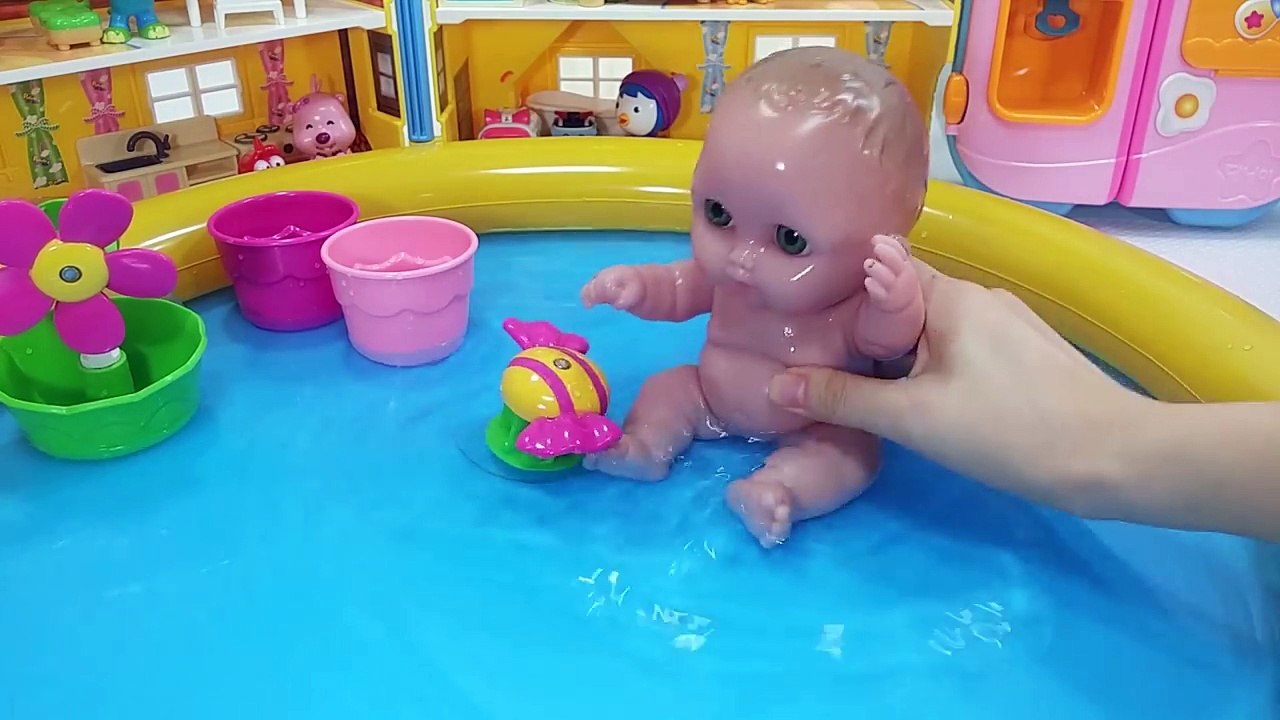 Baby Doll Potty Training - baby doll eat & poop - Bath Time Playing Showr toy 아기인형 식사 응가놀이 목욕놀이 장난감