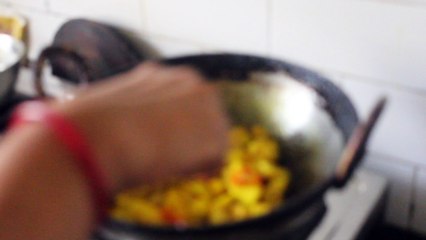 How to cook  very easy way potato curry in your kitchen