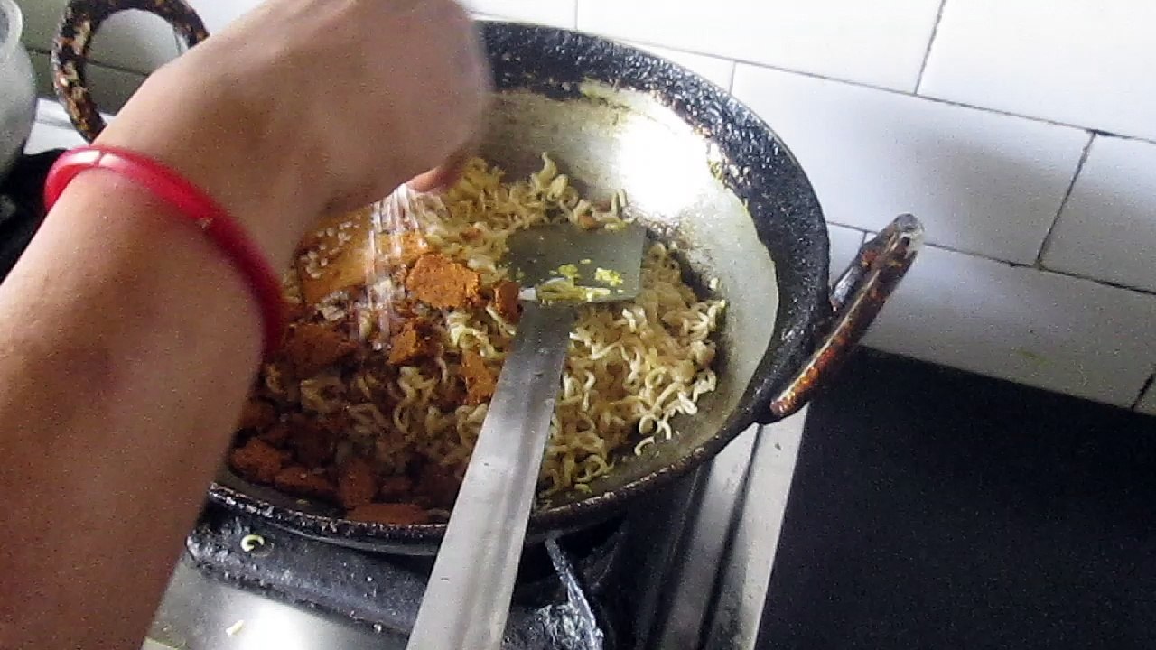 How to prepare testy food Masala Noodles In your kitchen