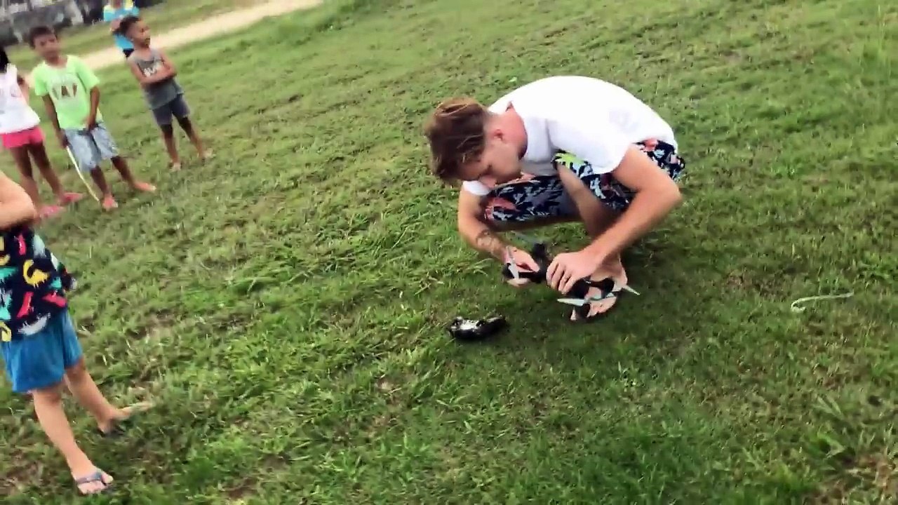 WHERE IS MY DRONE? - Hubsan X4 H501c Unboxing and Test Flight - [No Onboard Video Sorry!