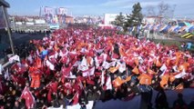 Cumhurbaşkanı Erdoğan, salon dışında toplanan vatandaşlara hitap etti (1) - KÜTAHYA