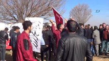 Suriyeliler Sınırda Ypg'yi Protesto Etti