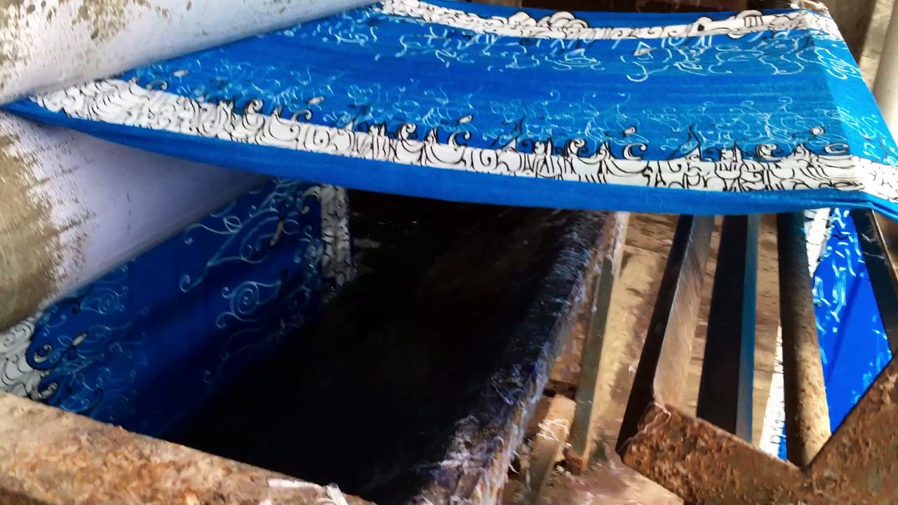 Proses Pembuatan Batik Printing tahap Softenering di Batik Klasik Solo