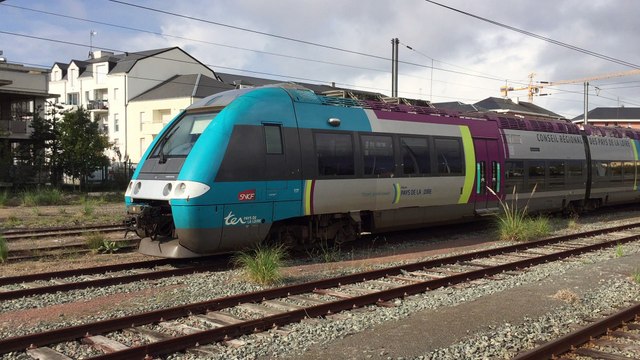 Z 27500 ( ZGC ) - TER Pays de la Loire - Les Sables d'Olonne