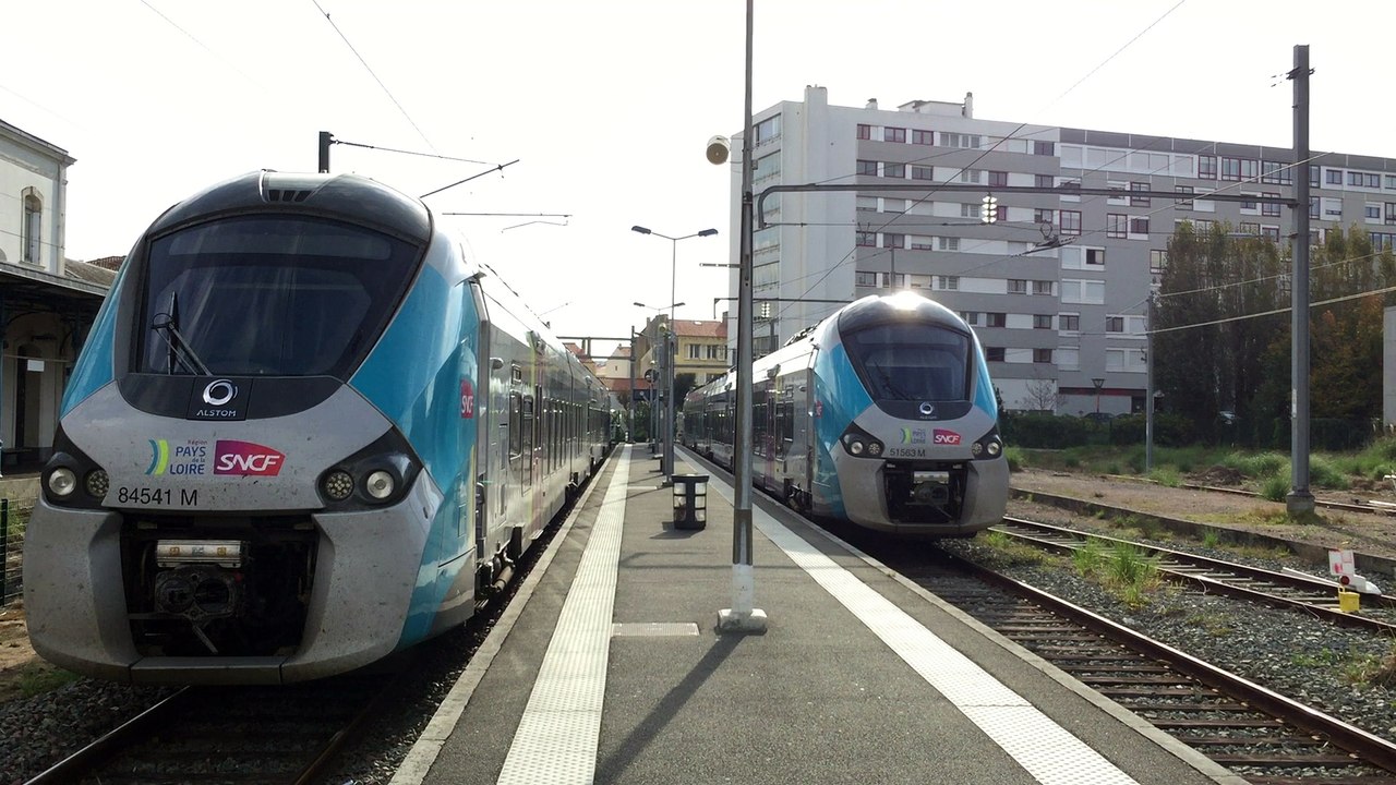 B 84500 et Z 51500 ( Régiolis) - TER Pays de la Loire - Les Sables d'Olonne