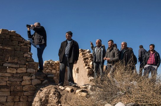 Afrin'deki PKK/PYD Mevzileri Vuruldu, Vatandaş Dürbünle İzledi