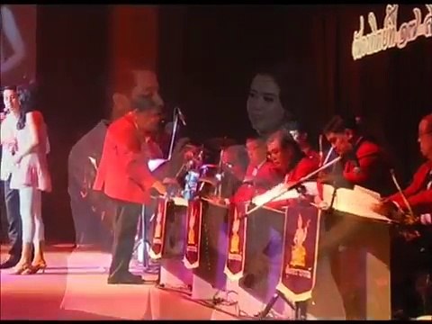 พรพรหม - ยุ้ย-ปิยวรรณ/โอ๋-ศราวิน (คลื่นลูกใหม่สุนทราภรณ์) (วงสุนทราภรณ์) (2557)