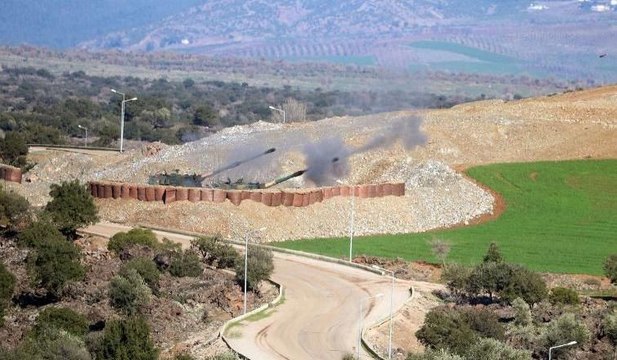 TSK, Afrin’deki mevzileri obüslerle vuruyor