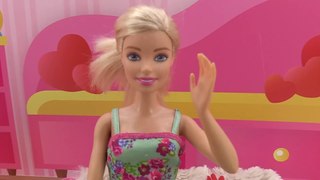Видео для девочек  - Кукла Барби собирается в отпуск