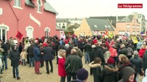 Plouhinec (29). 400 manifestants contre la fermeture du lycée Jean-Moulin