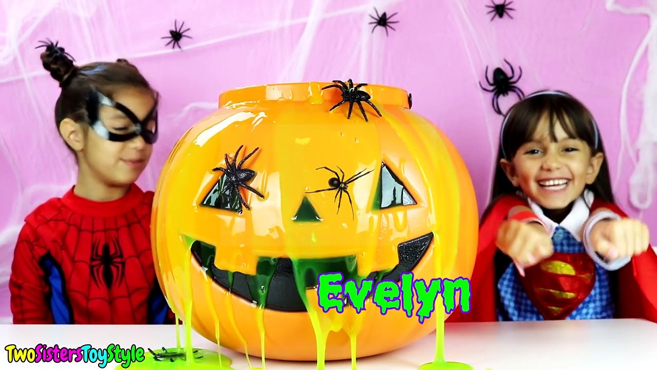SPIDER vs SUPERHERO SPIDERGIRL and SUPERGIRL Giant Surprise Slimy Pumpkin Toy Opening - Shopkins