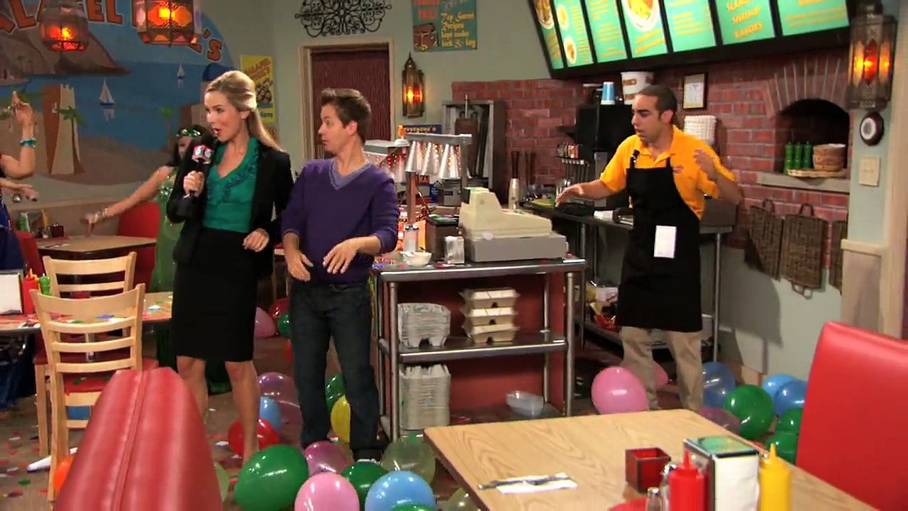 Kickin' It S01E17 Breaking Board
