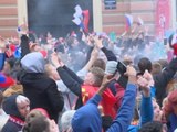 Fans Rusia di Seluruh Negeri Merayakan Kemenangan Atas Spanyol