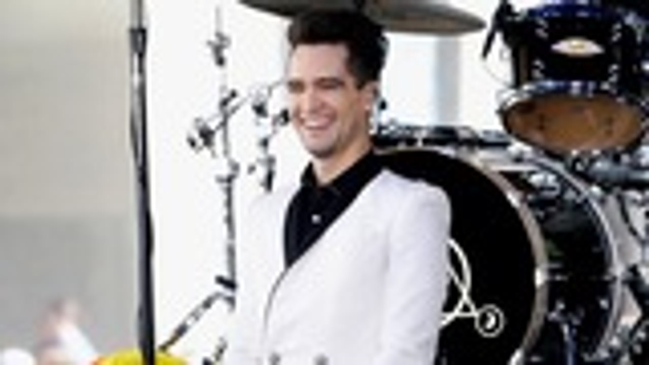 'Pray for the Wicked' Opens at No. 1 on Billboard 200 for Panic! at the Disco | Billboard News