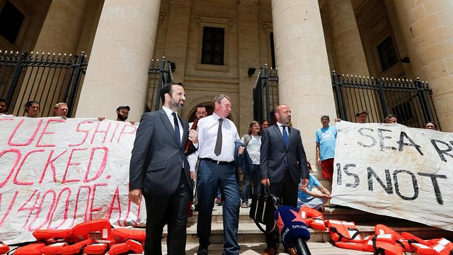 Капитан Lifeline освобождён под залог