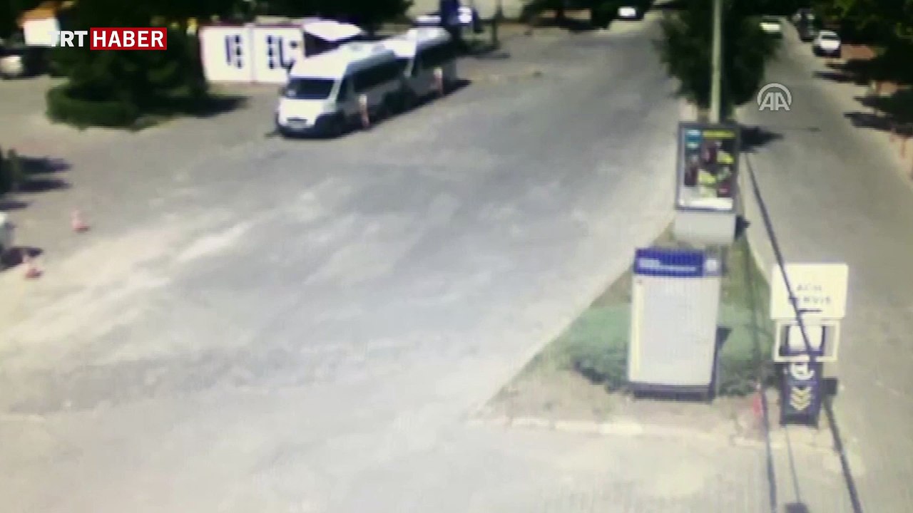 Polisin öğrenciyi sınava yetiştirme anları MOBESE'de