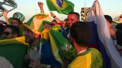 Brasileiros, orgulhosos e de olho no hexa!