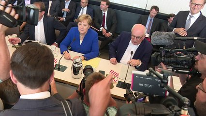 Merkel salva su gobierno en Alemania con acuerdo sobre migrantes