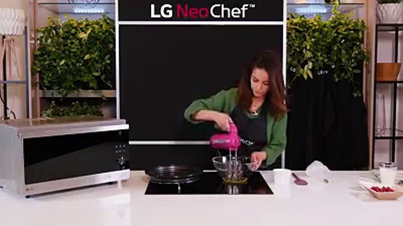 Mini pavlovas aux fruits rouges à réaliser au four micro-ondes combiné pour une cuisson rapide La RECETTE :