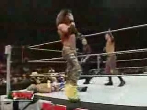 ECW 11 12 07 Morrison & The Miz vs Wang Yang & Moore-part2