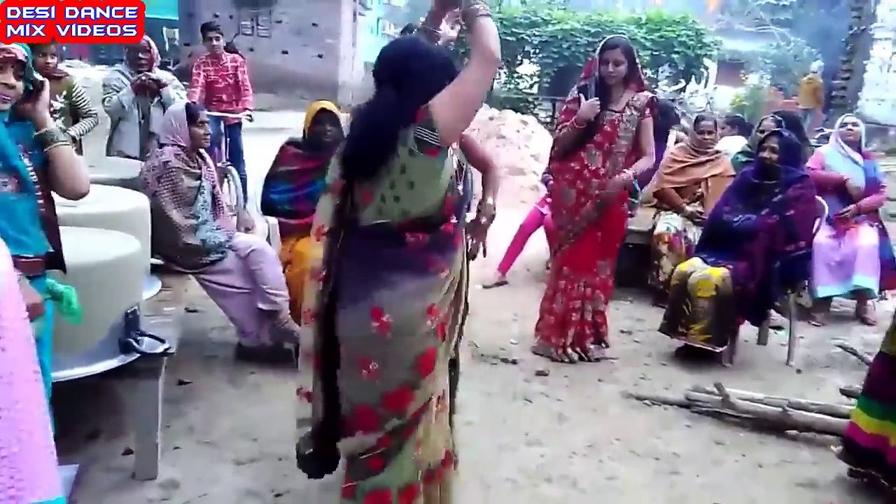 இணையத்தைக் கலக்கும் பெண்களின் சூப்பர் குத்தாட்டம் வீடியோ!