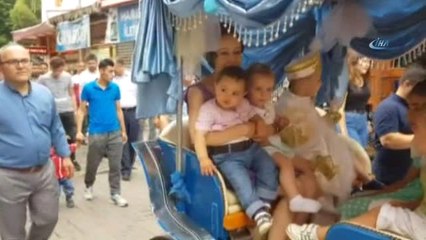 Kula'da Düğünlerin Vazgeçilmezi Yarenler