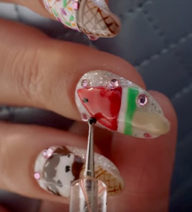 Claws Season 2 Episode 5 s02e05 (2x05) Online