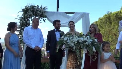 Binlerce Çiftin Nikahını Kıydı Kızının Nikahında Duygulandı