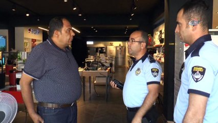 Zabıta memuru çalışırken 4 üniversite bitirdi