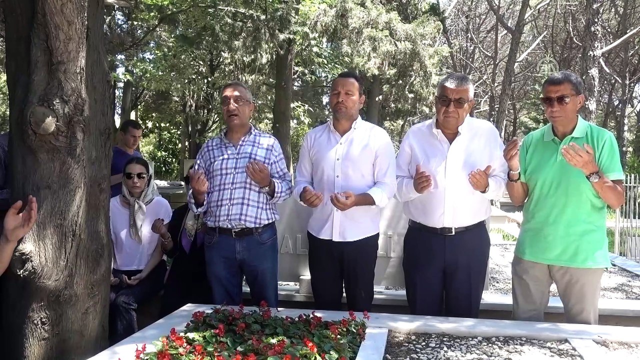 Kemal Sunal vefatının 18. yılında anıldı - İSTANBUL