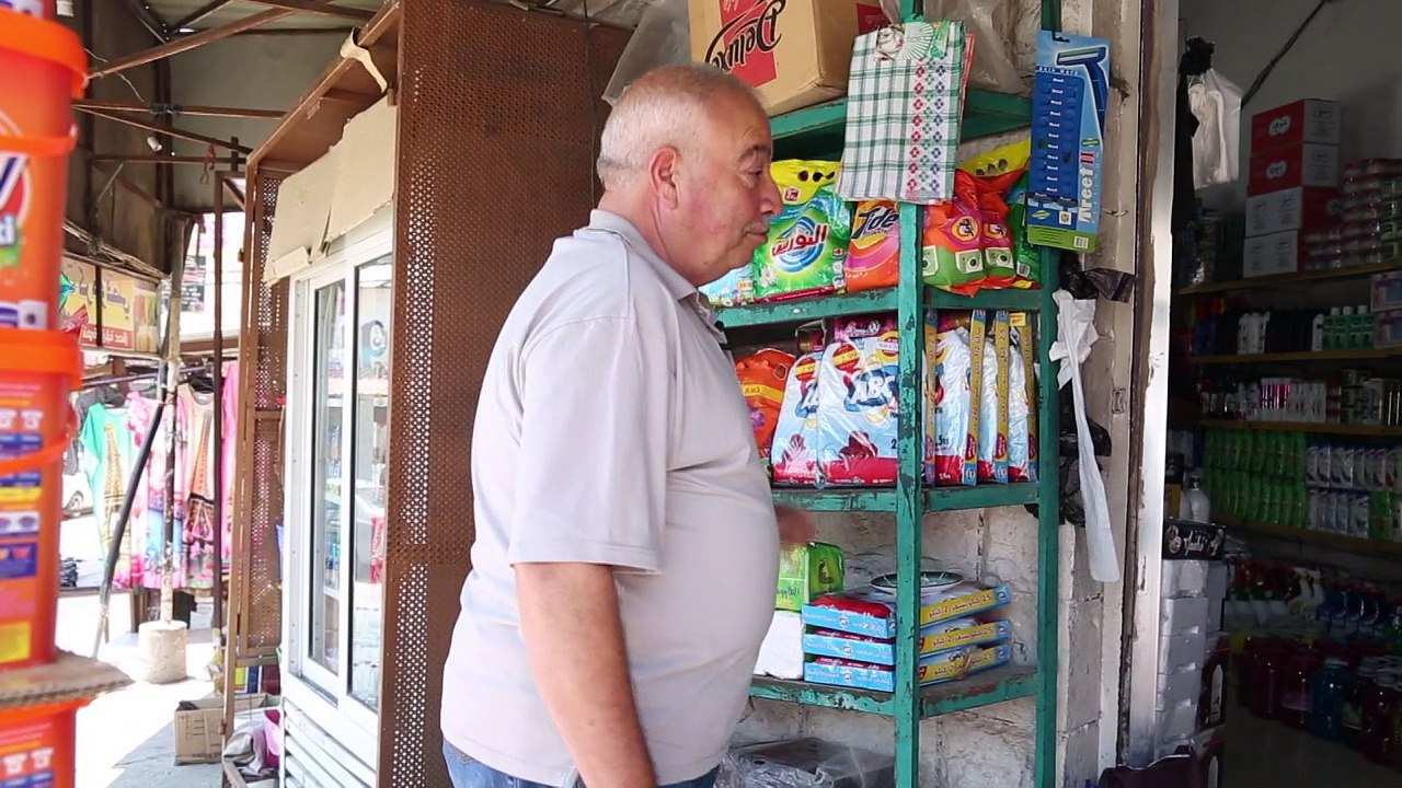 الاردنيون يعلقون آمالا على إعادة فتح الحدود السورية لإنعاش الاقتصاد